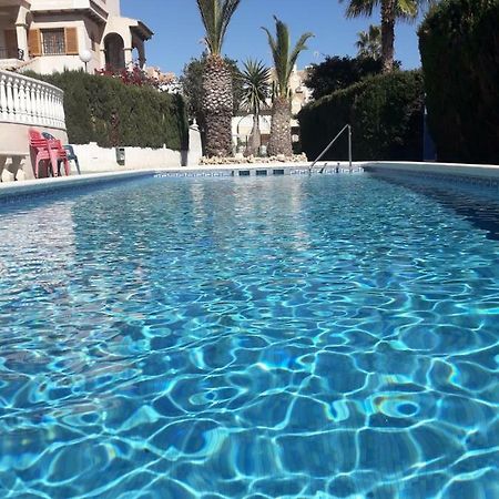 Residencia Alhambra Los Cisnes Torrevieja Exterior foto