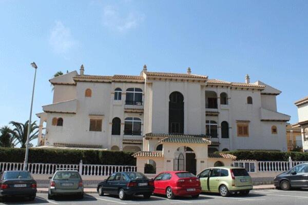Residencia Alhambra Los Cisnes Torrevieja Exterior foto